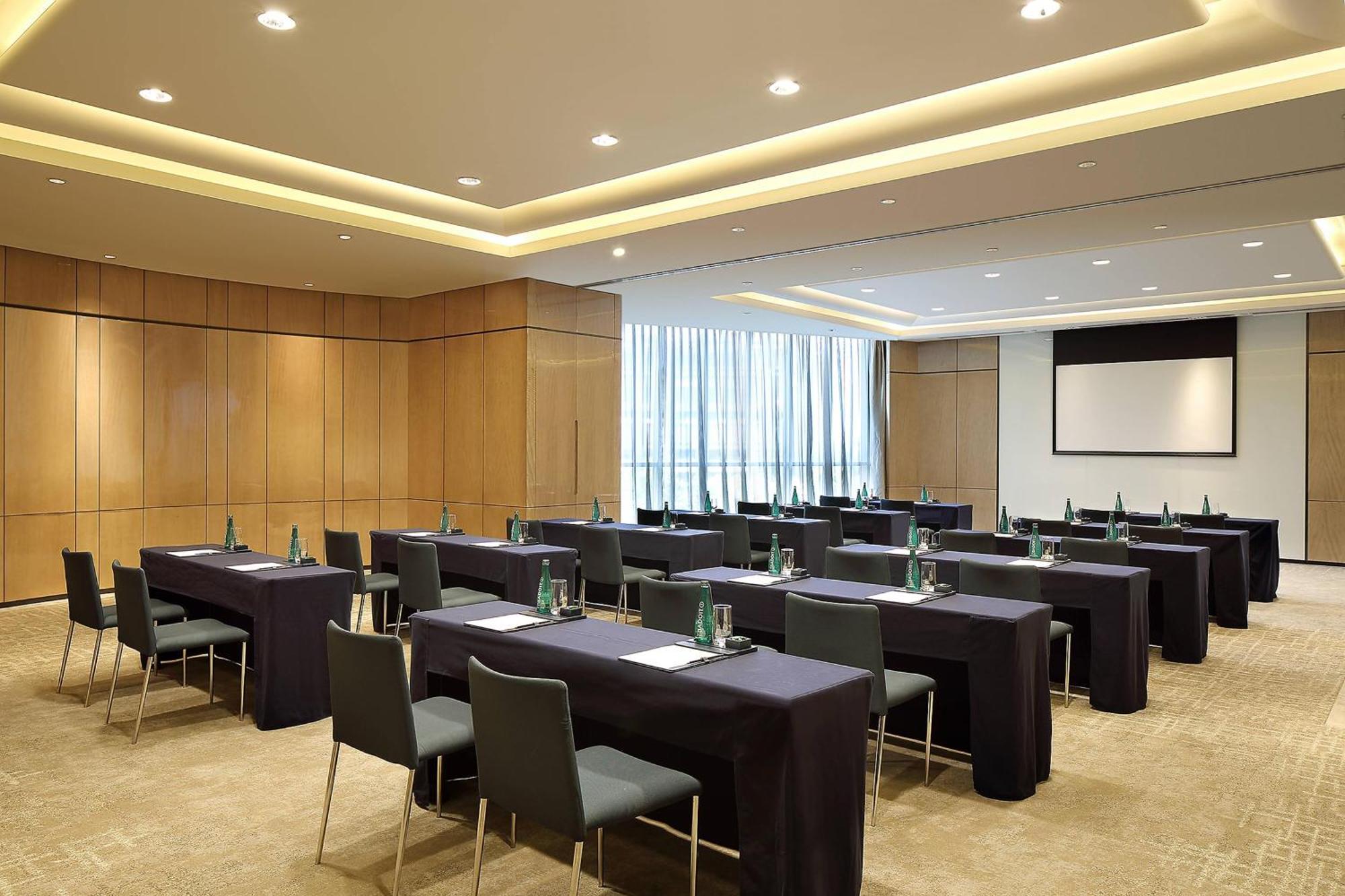 Sheraton Grand Hangzhou Binjiang Hotel Exterior photo