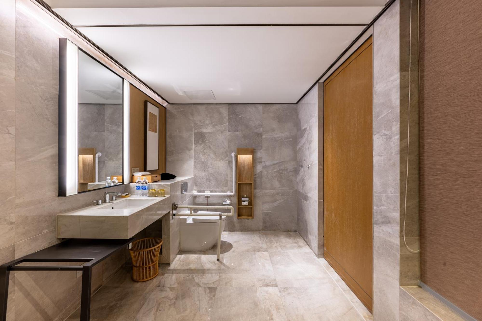 Sheraton Grand Hangzhou Binjiang Hotel Exterior photo