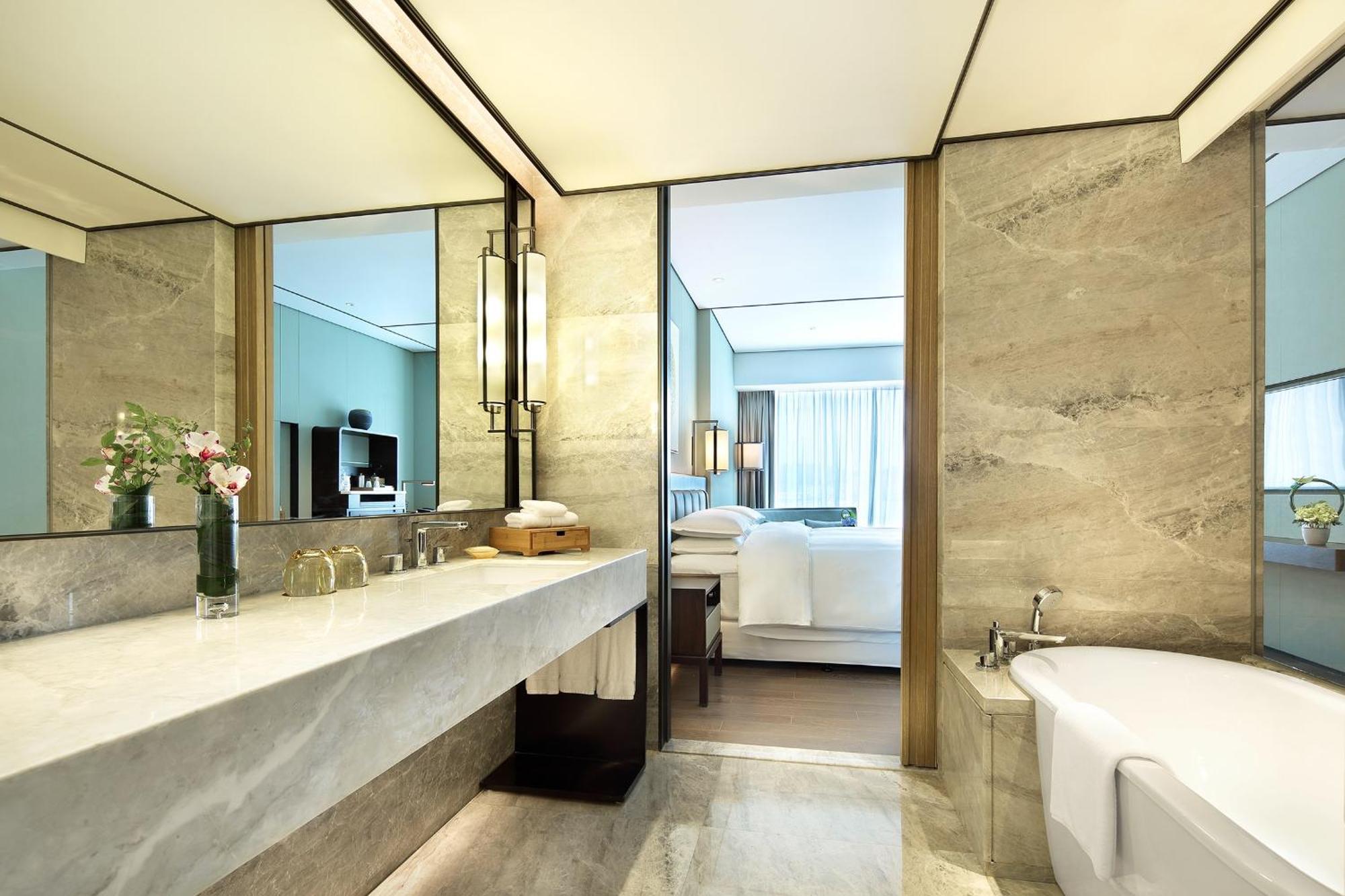 Sheraton Grand Hangzhou Binjiang Hotel Exterior photo